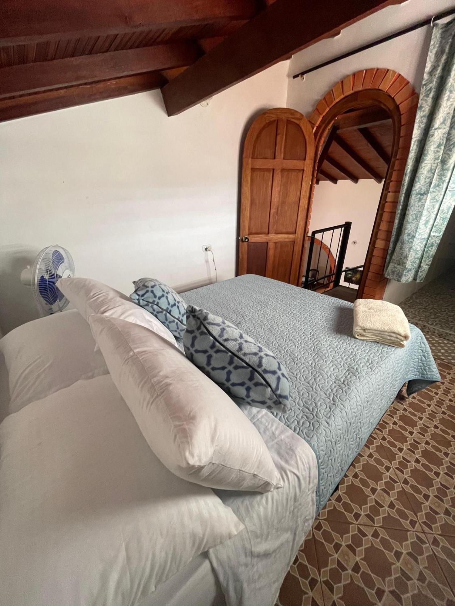 Hostel La Hormiga 바리차라 외부 사진